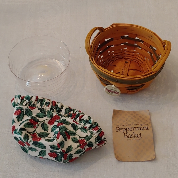 Longaberger Peppermint Tree Trimming Basket - Picture 4 of 12